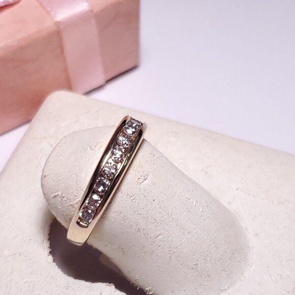 Estate .50ctw Natural Round Diamond Channel set 14Kt Y/Gold Wedding Band #23104 - Picture 2 of 6
